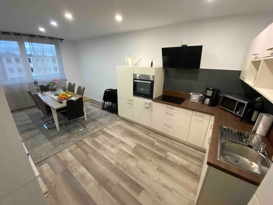 Apartment City Sued- 5 Zimmer_15 Personen _ Komplett_Eingerichtet هامبورغ المظهر الخارجي الصورة